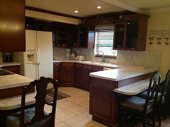 2nd image of 7502 NW 40th St
