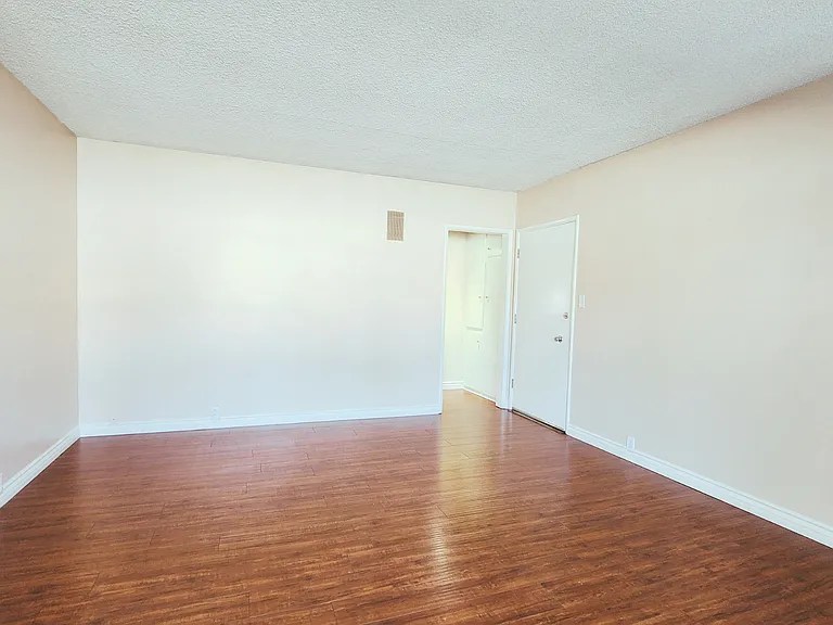 1815 Fremont Ave — Photo 4