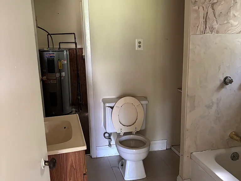 Oakmont — Photo 7