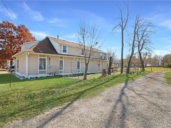 103 W 3rd St, Garden City, MO 64747