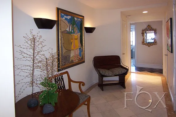 Rented by Fox Residential Group | media 2