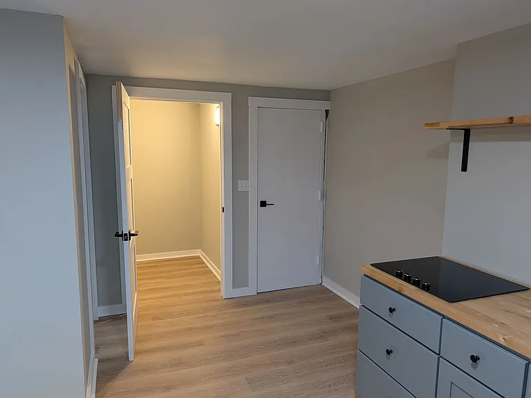 242 Commercial St — Photo 25