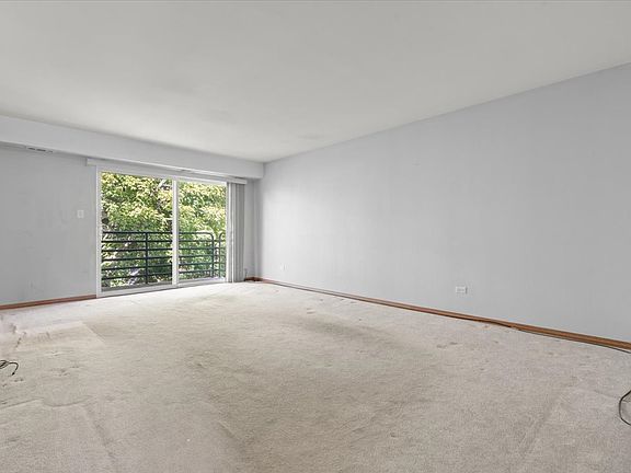 3rd image of 928 Casey Ct APT 5