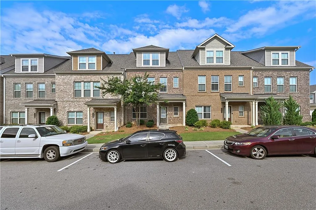 3 bed, 3.5 bath, 1977 sqft, $2,300 — Photo 4