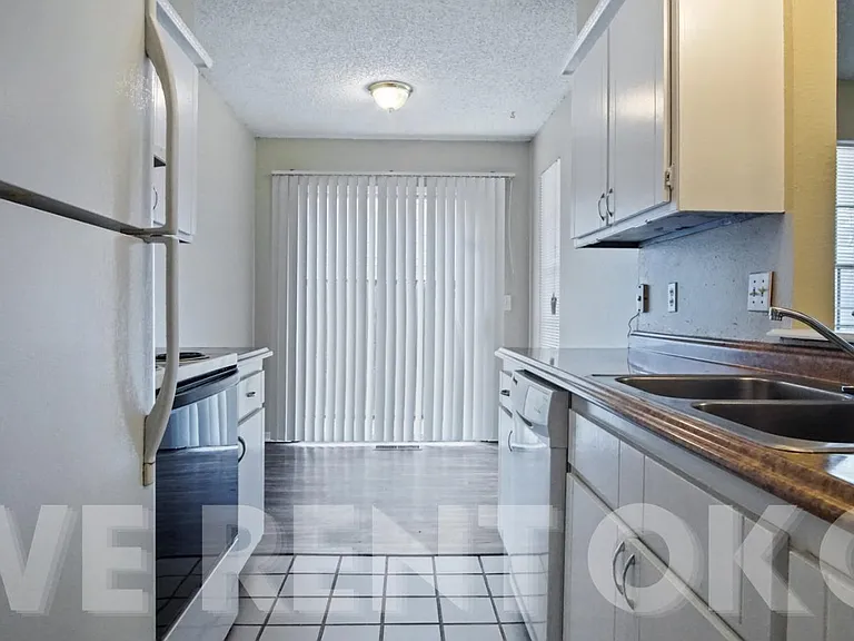 6415 N Peniel Ave — Photo 11