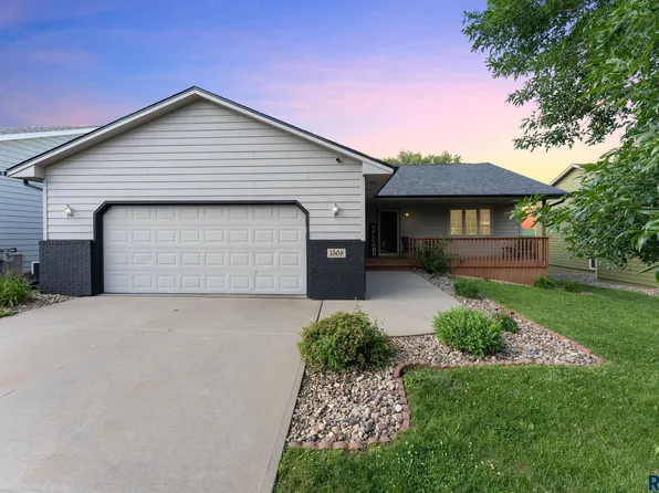 1508 E Old Hickory St, Sioux Falls, SD 57104