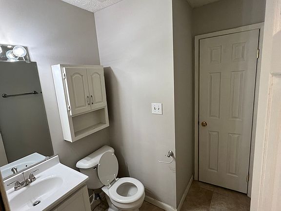 2nd image of 4407 Burrwood Dr