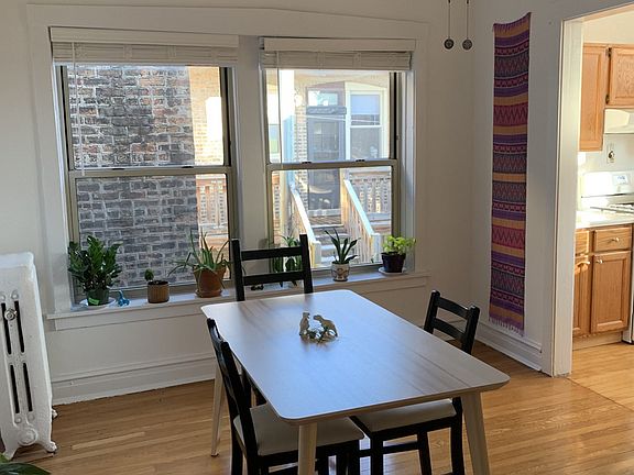 3rd image of 1505 W Granville Ave APT 3