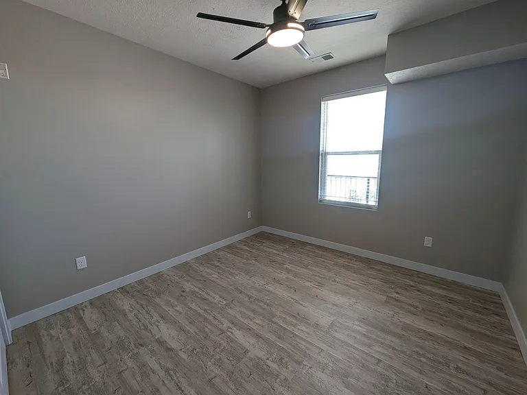 3417 Weaver St — Photo 27