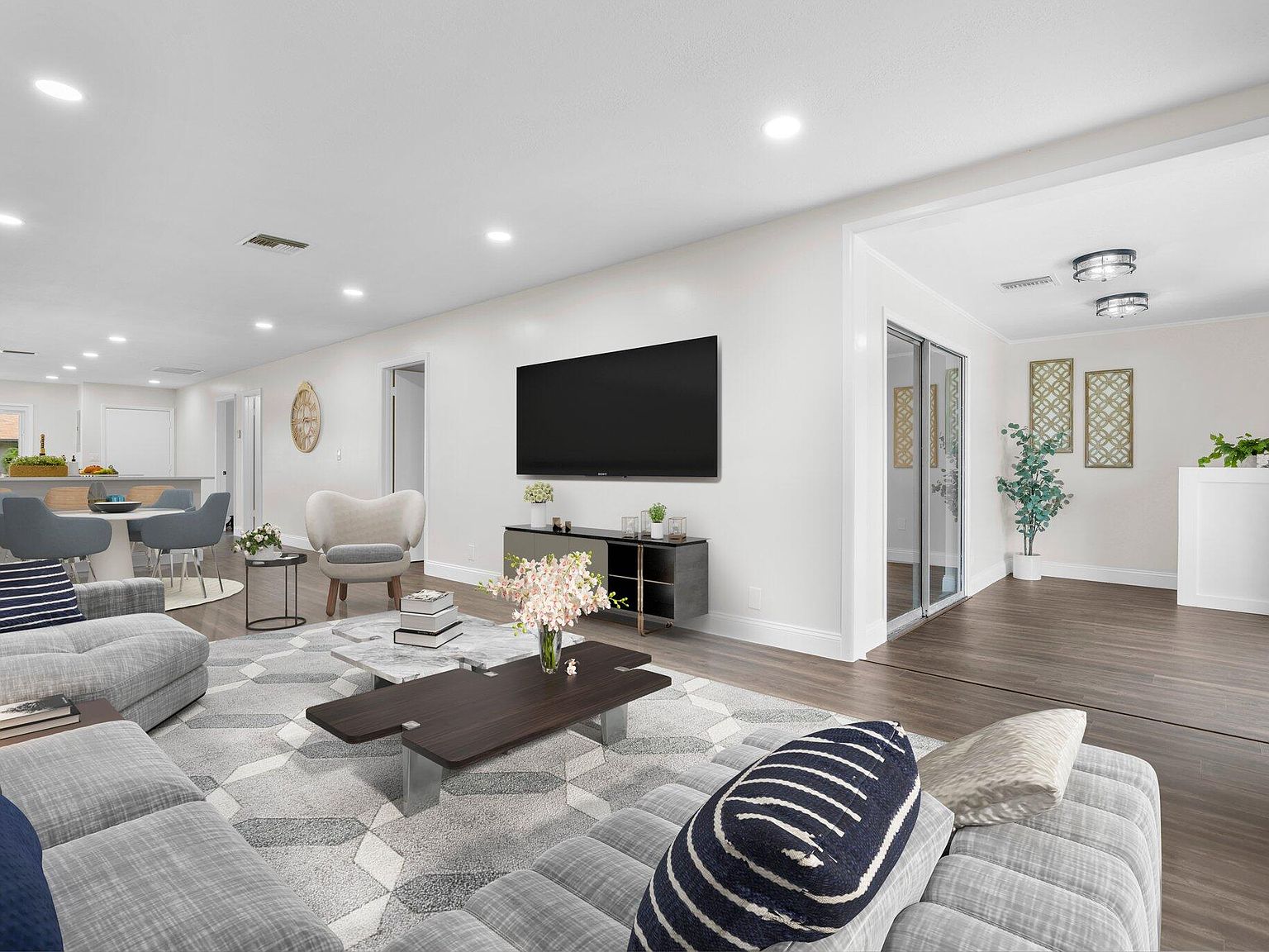 5775 Phoenix Palm Ct APT C