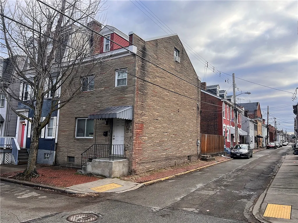 123 S 19th St photo 1