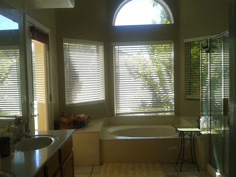1307 W Stacey Ln — Photo 17