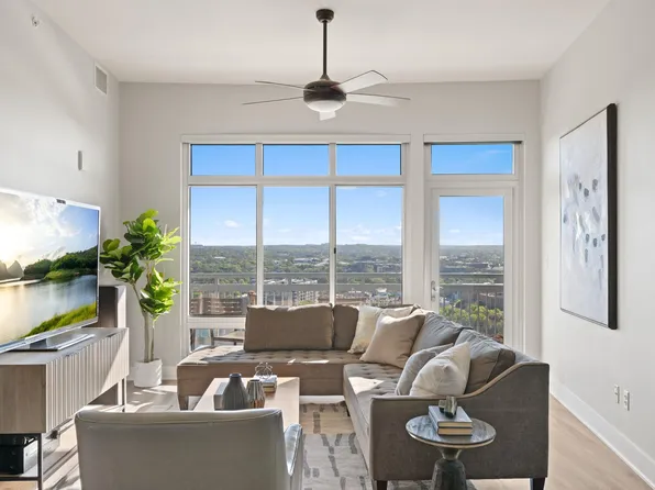 603 Davis St APT 2009, Austin, TX 78701