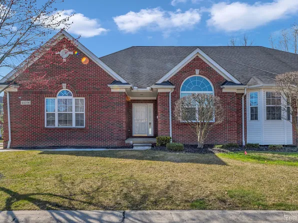 44196 Orion Dr, Sterling Heights, MI 48314