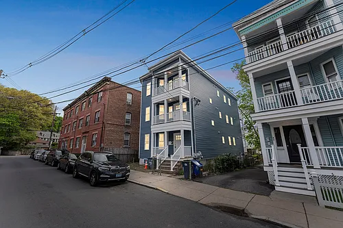 47 Brackett St #2 Photo 1