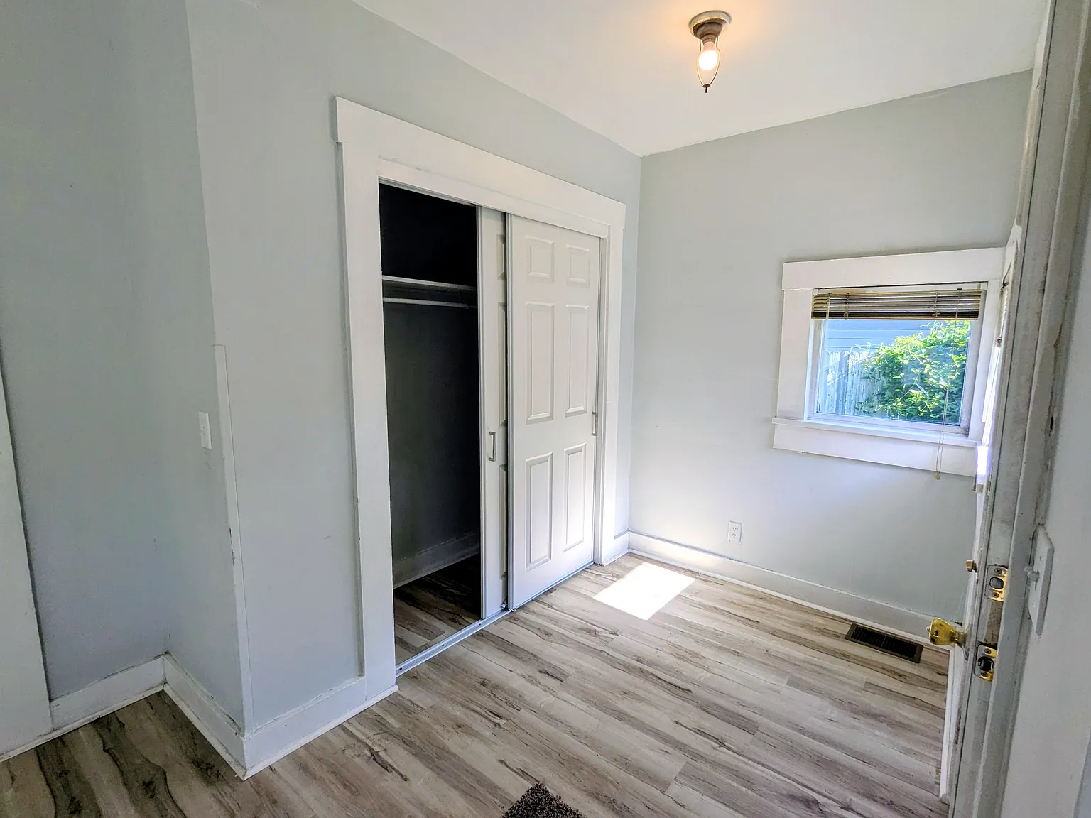 1 bed, 600 sqft, $597 — Photo 2