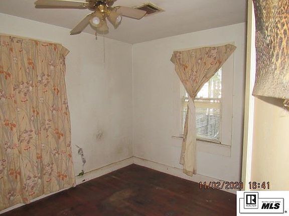 5th image of 118 Julia St