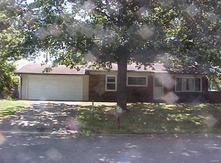 7737 Humbert Rd, Godfrey, IL 62035