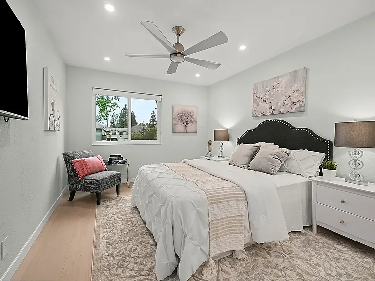 476 Sycamore Cir — Photo 12
