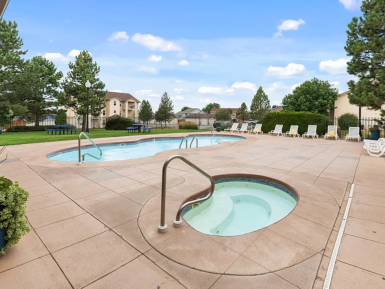 Homestead Garden Apartments — Photo 9