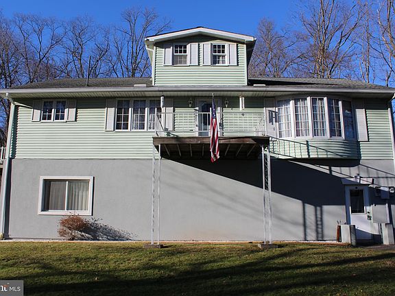 4th image of 315 N Weaver St