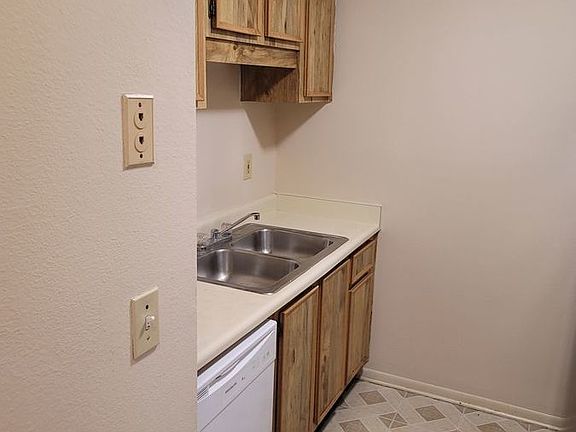 4th image of 4012 Tumble Wood Trl APT 201