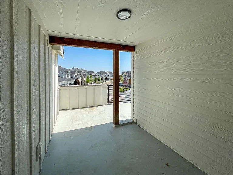 4200 W Lovegood Ln — Photo 31
