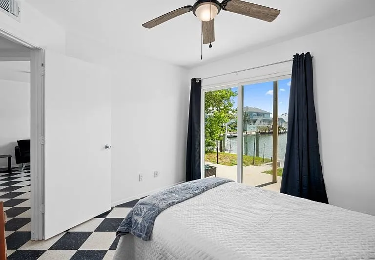 342 Lands End St — Photo 23