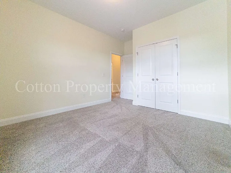 7445 Darius Dr — Photo 38