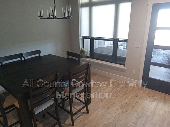 2nd image of 2325 E Grand Ave Unit B3
