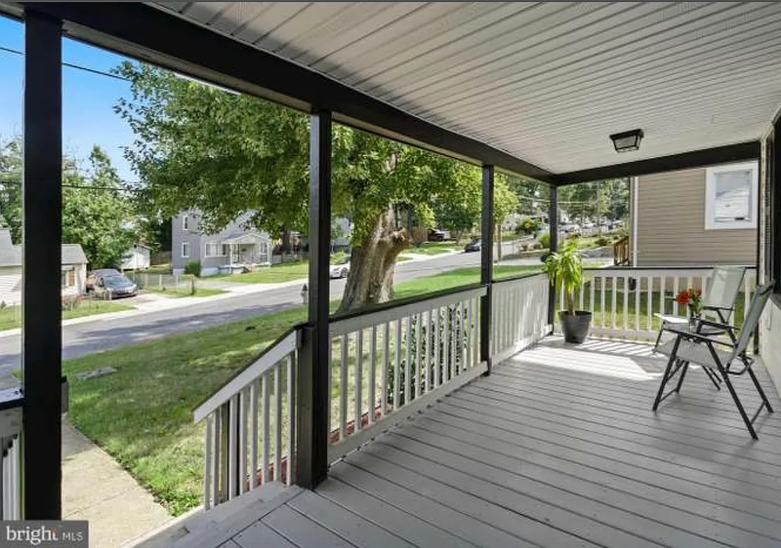3 bed, 1315 sqft, $3,200 — Photo 4