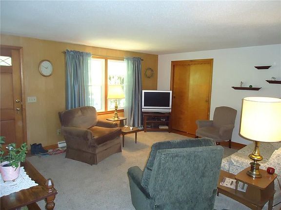 5th image of 6 Stuyvesant Mnr