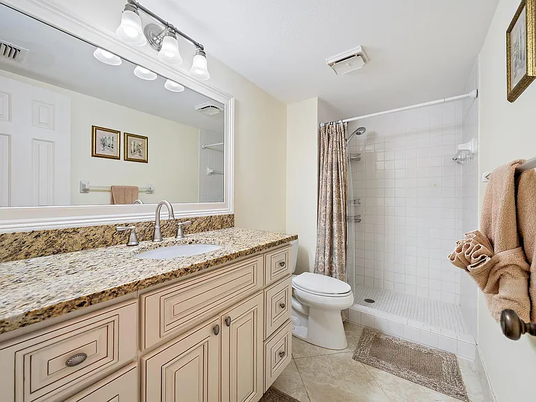 803 Clubhouse Cir — Photo 16