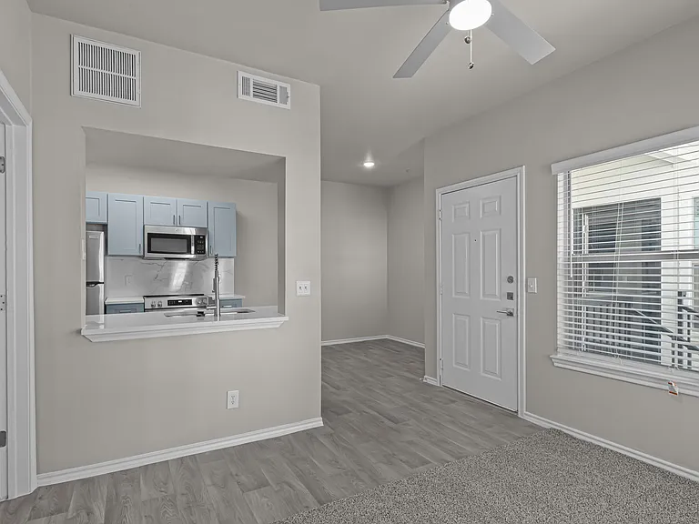 Larkin Apartment Homes — Photo 23