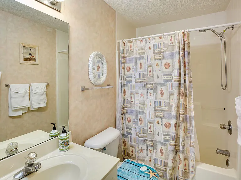 4405 Eastport Blvd #D4 — Photo 18
