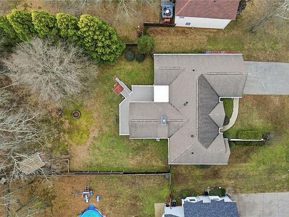4th image of 4215 Meek Rd