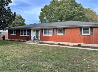 708 Cave Mill Rd, Bowling Green, KY 42104