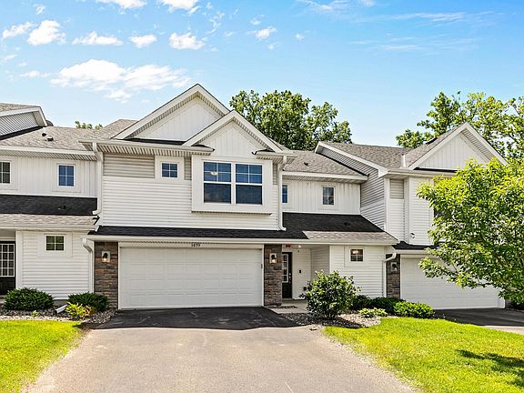 2nd image of 5899 Moonlight Way NE
