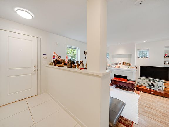 2nd image of 688 Edgar Ave #72