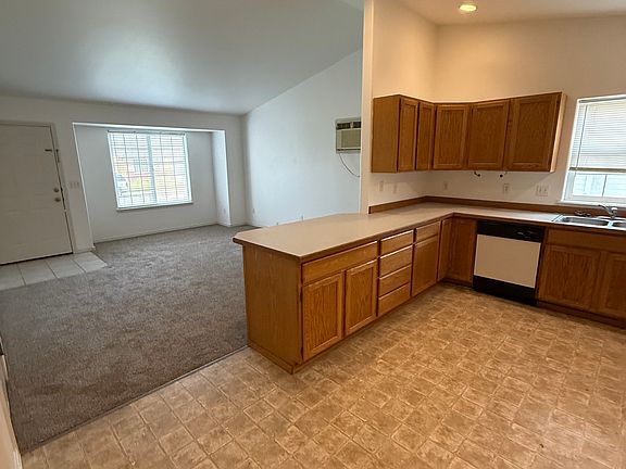 2nd image of 2206 Lila Ave #1