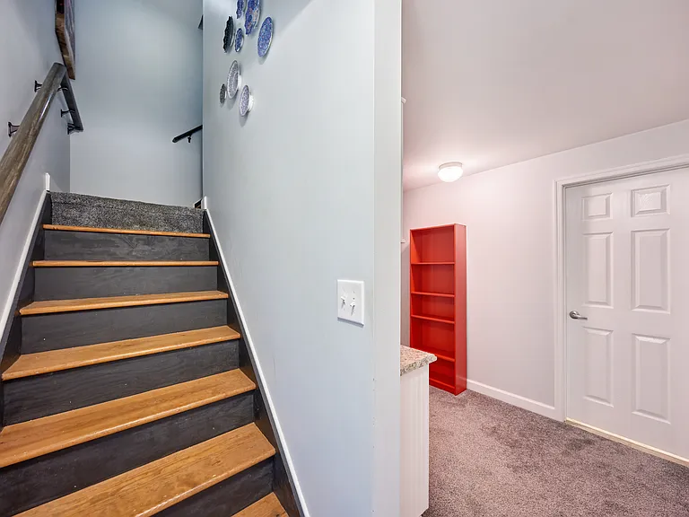 68 George Thomas Dr #B — Photo 4