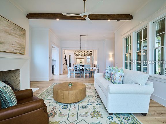 4th image of 14 Lyonia St