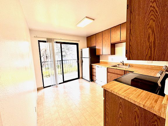 4th image of 548 Bancroft Ave APT 202