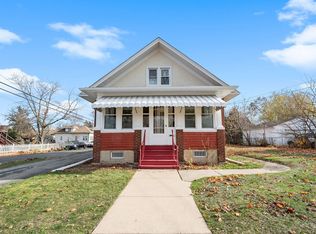 363 Hill Ave, Elgin, IL 60120