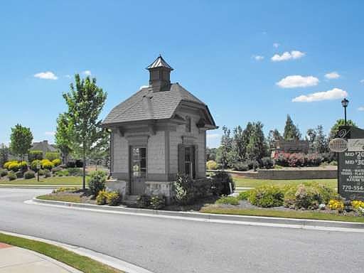 5th image of 403 Silvermist Ct