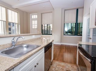 318 Walnut St #302, Philadelphia, PA 19106