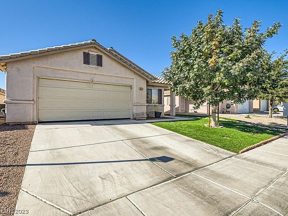 2nd image of 5017 Paradise Harbor Pl