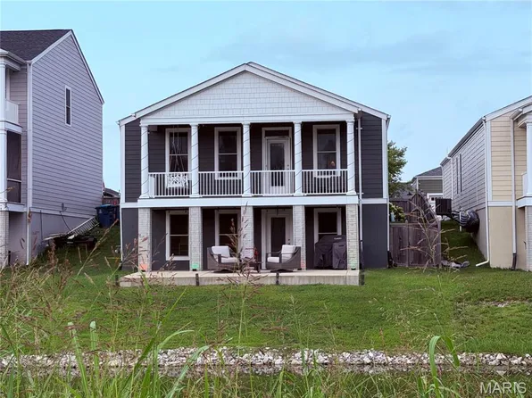 110 Kilderkin Pl, Saint Charles, MO 63301