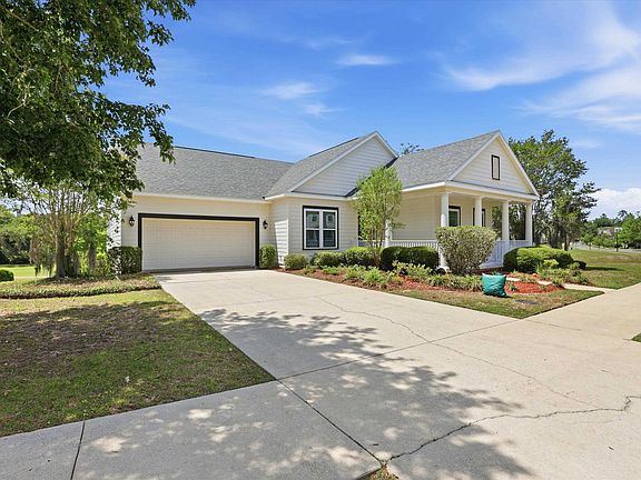 3rd image of 3686 Longfellow Rd
