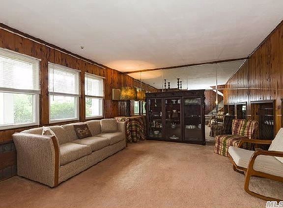 3rd image of 218 Pearsall Pl